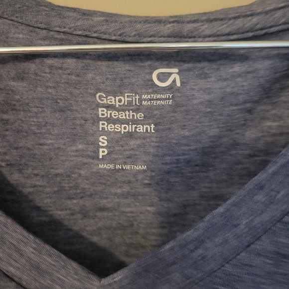 Maternity shirt bundle - Picture 5 of 7